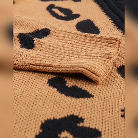 🆕⭐ Cheetah cut out sweater - Picture 6 of 10